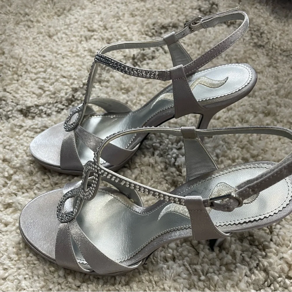 Nina Graysen Heel in Silver Jewel - Picture 2 of 4